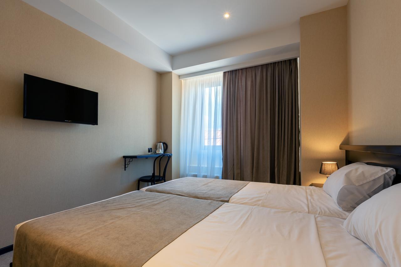 Solomon Hotel Kutaisi Luaran gambar