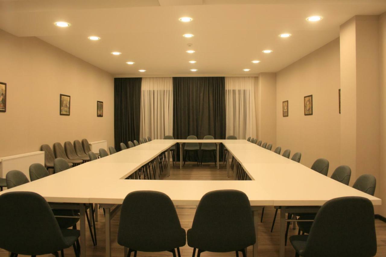 Solomon Hotel Kutaisi Luaran gambar